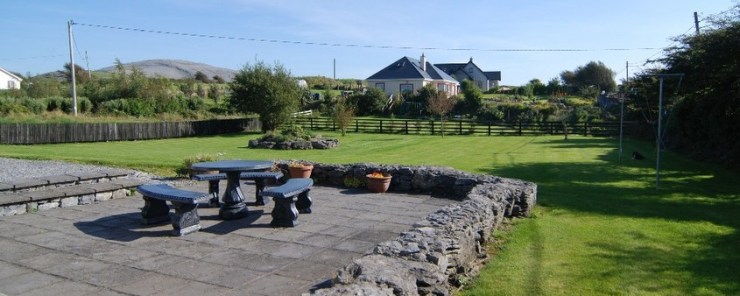 Lisheen House Garden and Patio